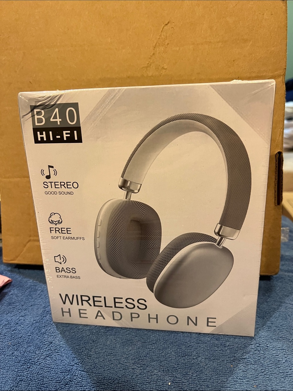 B40 Hi‑Fi Wireless Headphones in Light Blue